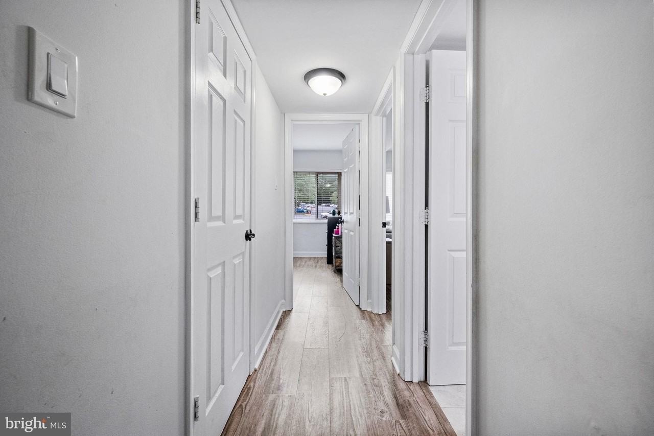 1423 Northgate Sq Unit 1423-11c - Photo 7 of 30