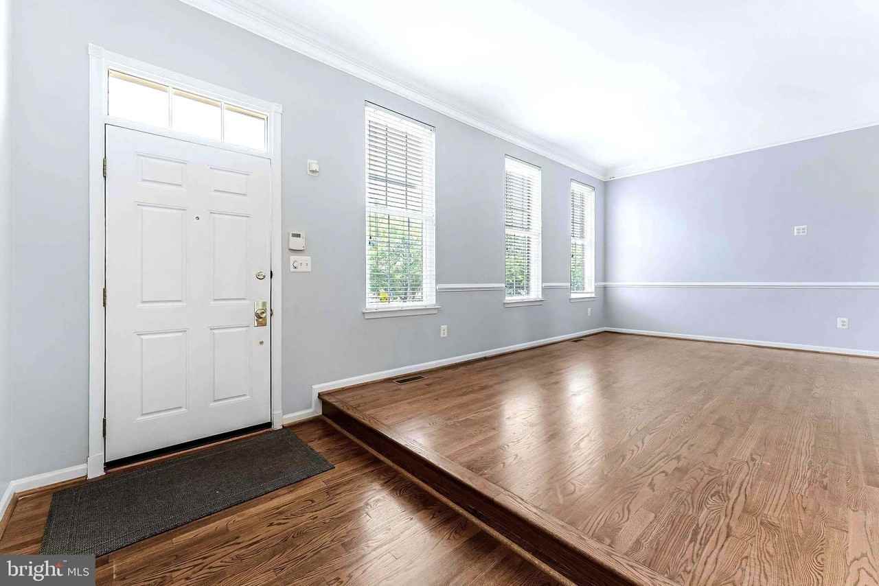 43627 Picketts Corner Ter - Photo 2 of 50