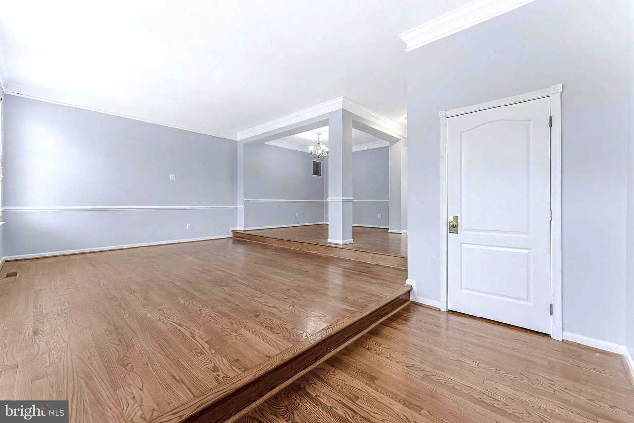 43627 Picketts Corner Ter - Photo 3 of 50