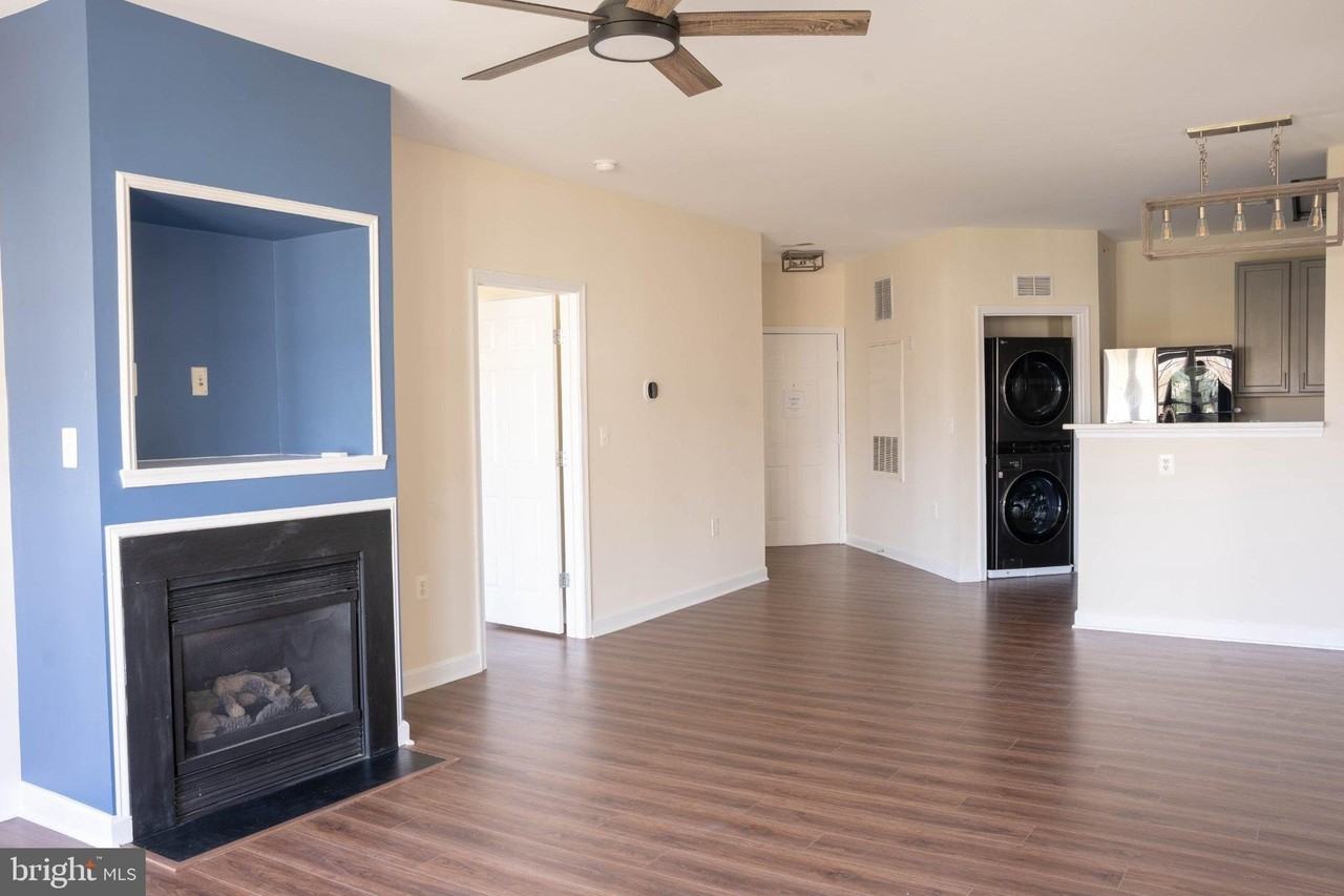 42480 Rockrose Sq Unit 303 - Photo 5 of 19