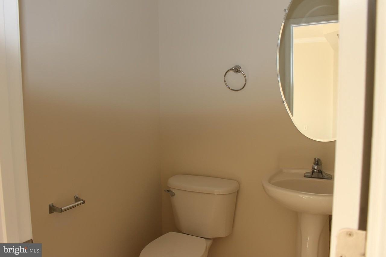 16382 Gangplank Ln - Photo 7 of 24