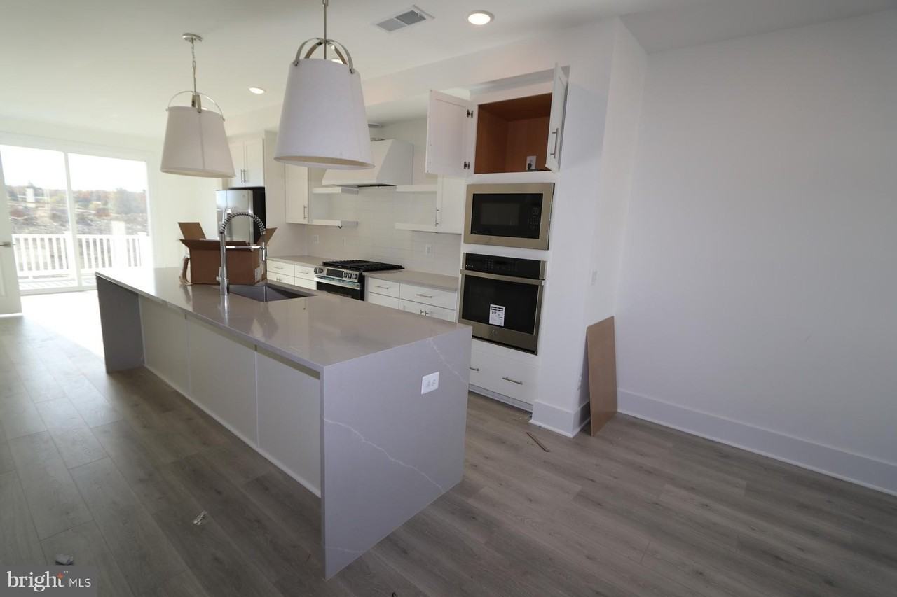 9405 Pacific Elm St - Photo 2 of 5