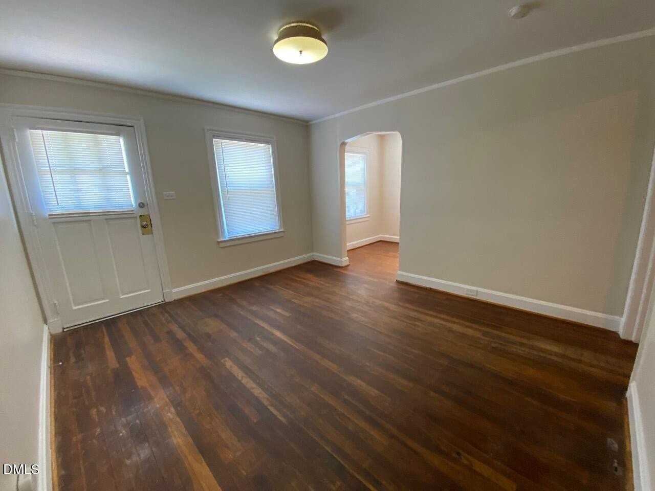 905 Bunn Ter - Photo 4 of 11