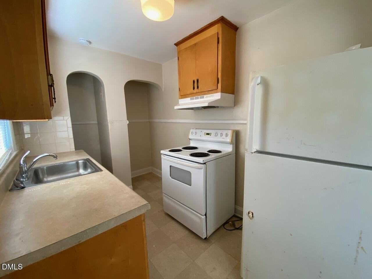 905 Bunn Ter - Photo 6 of 11