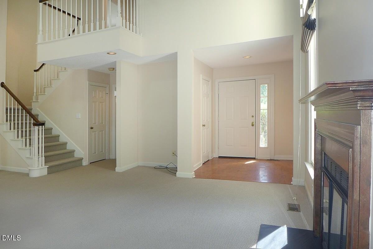 439 Crossvine Close - Photo 3 of 20