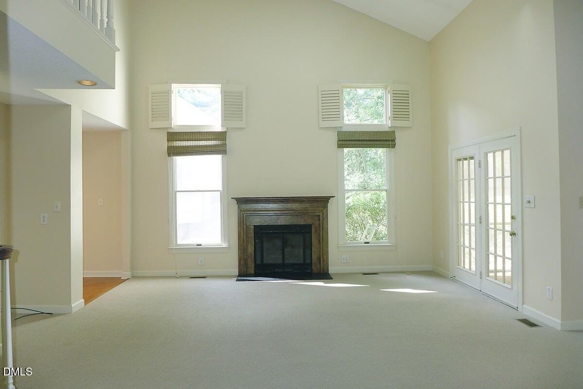 439 Crossvine Close - Photo 4 of 20