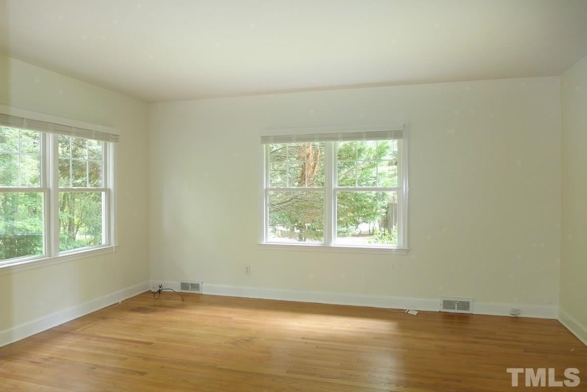 733 Raleigh Rd - Photo 3 of 12