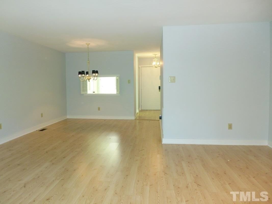 21 Bluff Trl - Photo 3 of 19