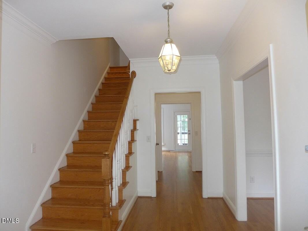 111 Tharrington Dr - Photo 2 of 29