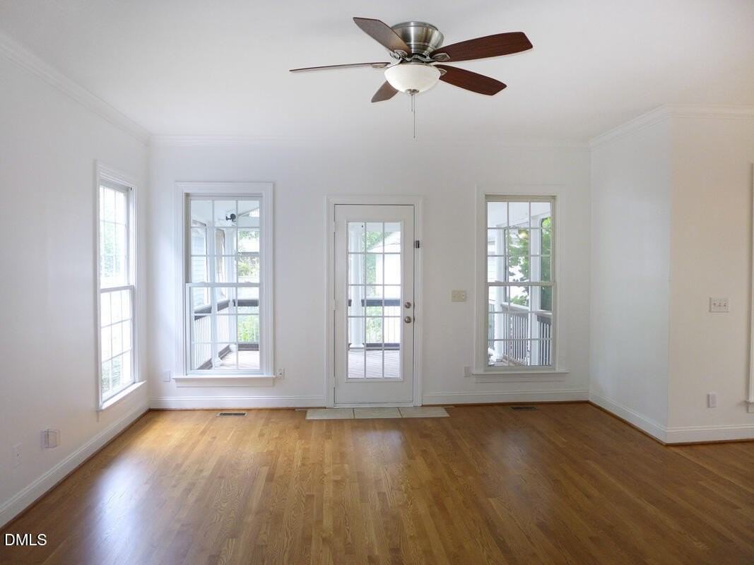 111 Tharrington Dr - Photo 3 of 29