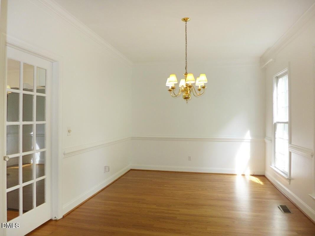 111 Tharrington Dr - Photo 6 of 29