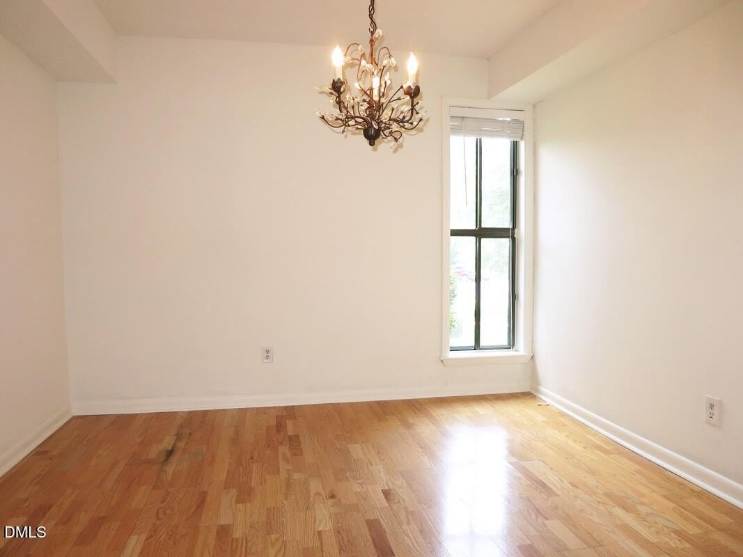 802 Oak Tree Dr - Photo 5 of 14