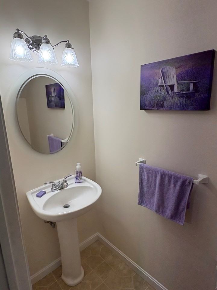 8 Husson Ave #3 - Photo 4 of 10