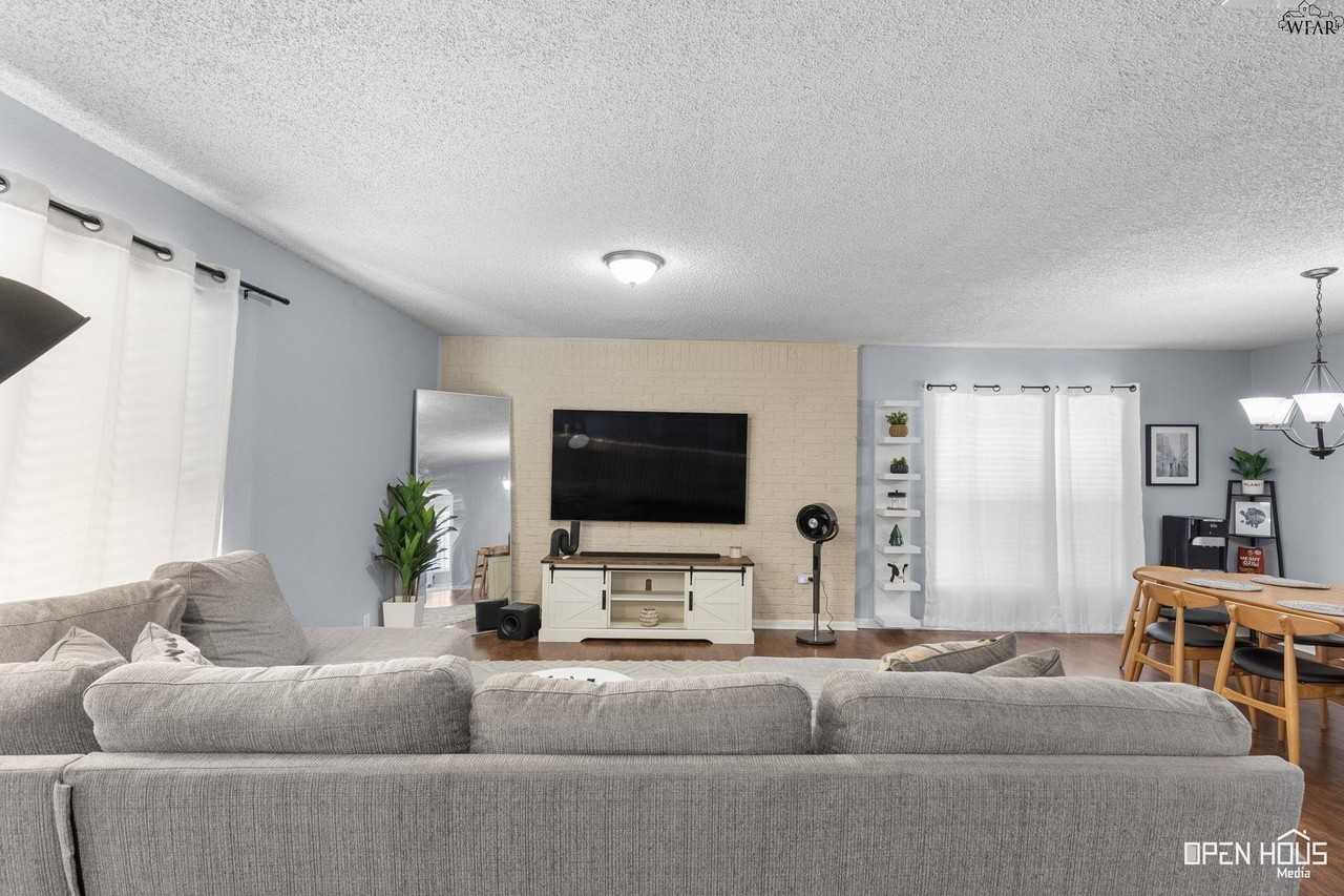 2810 Fleming Rd - Photo 6 of 30