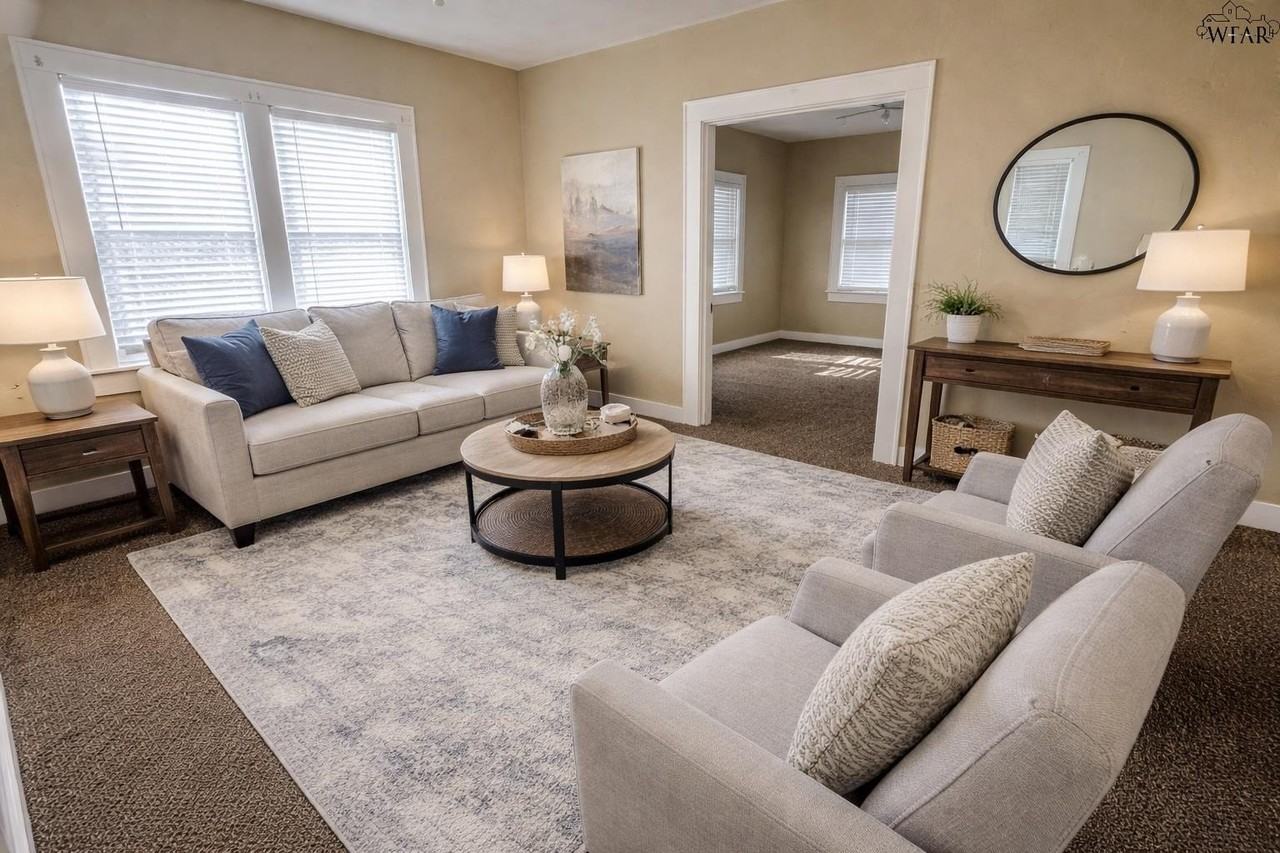 3006 Avenue K #C - Photo 3 of 9