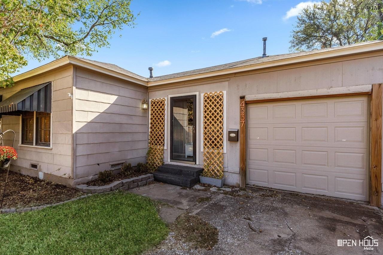 4337 Faith Rd - Photo 4 of 29