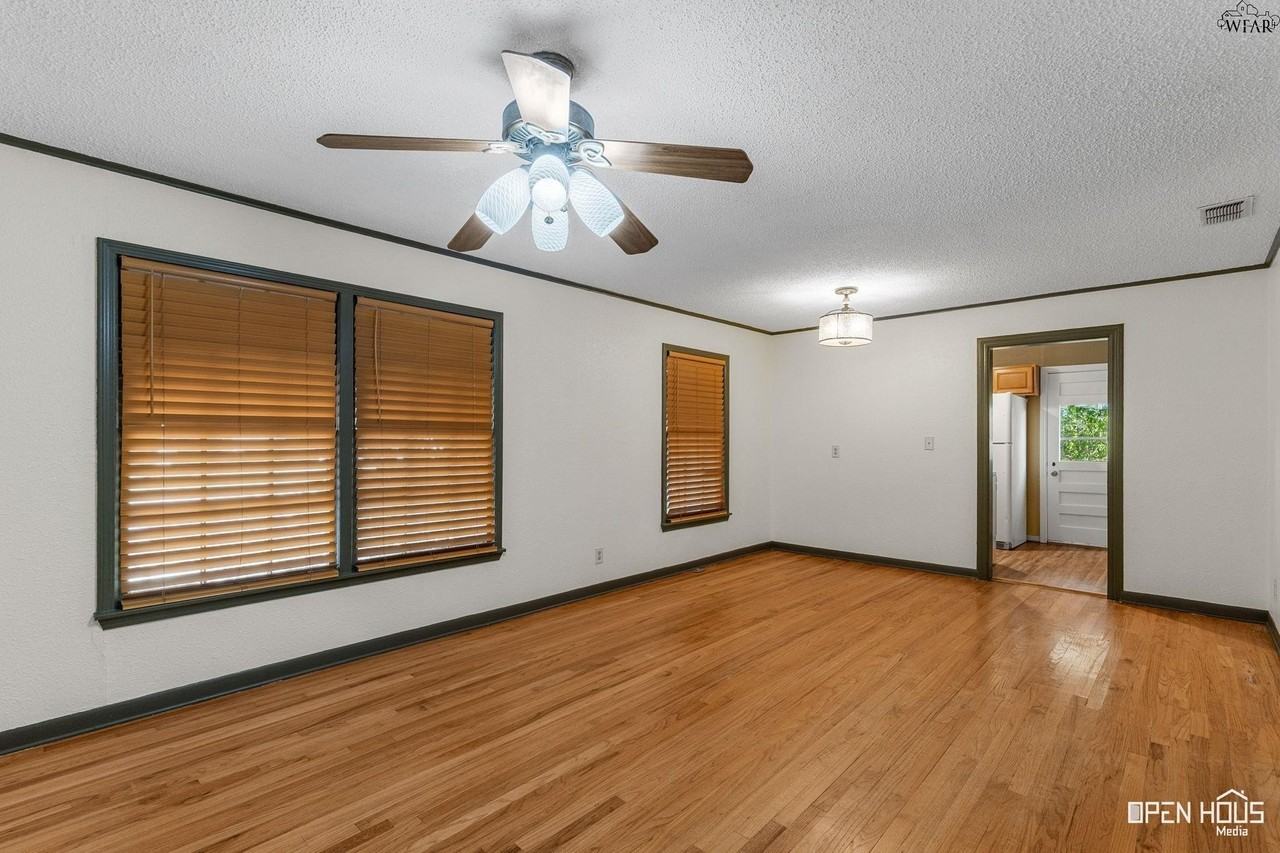 4337 Faith Rd - Photo 6 of 29