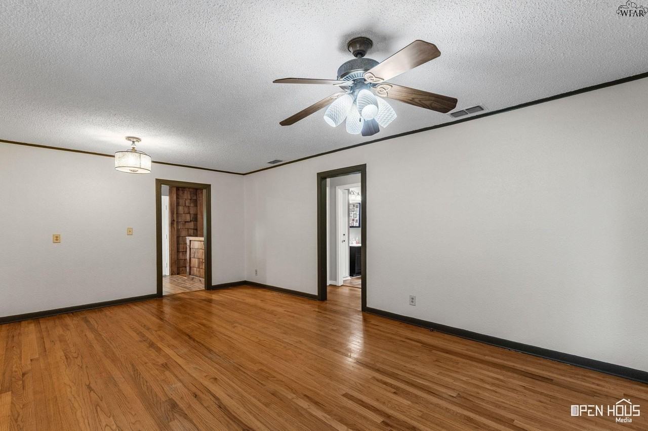 4337 Faith Rd - Photo 7 of 29