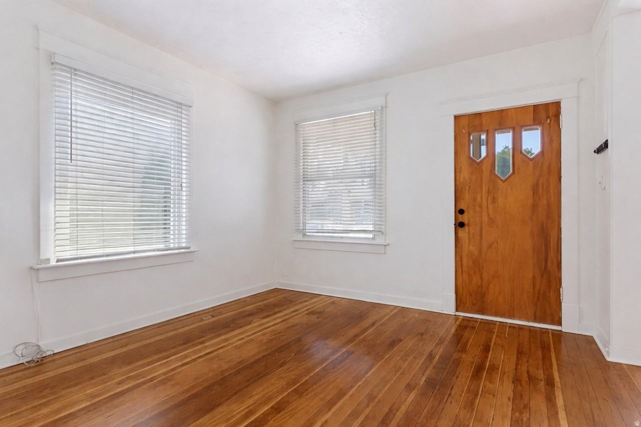 761 E Browning Ave - Photo 2 of 20