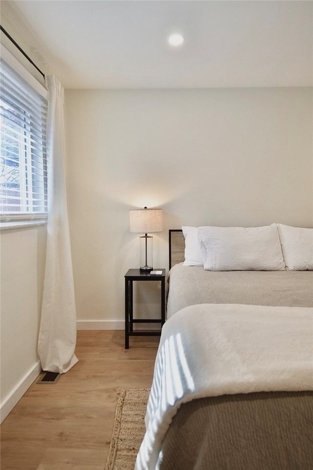 422 Avery St - Photo 5 of 18