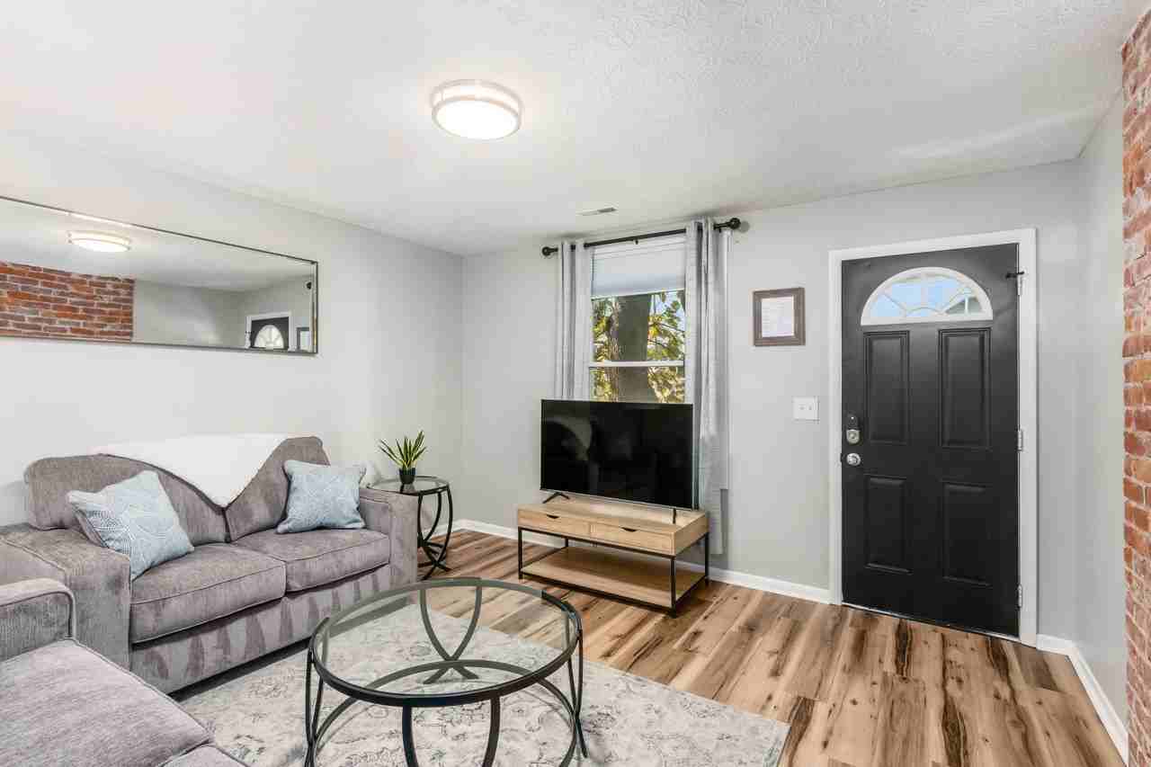 958976 S Champion Ave #970 - Photo 2 of 21