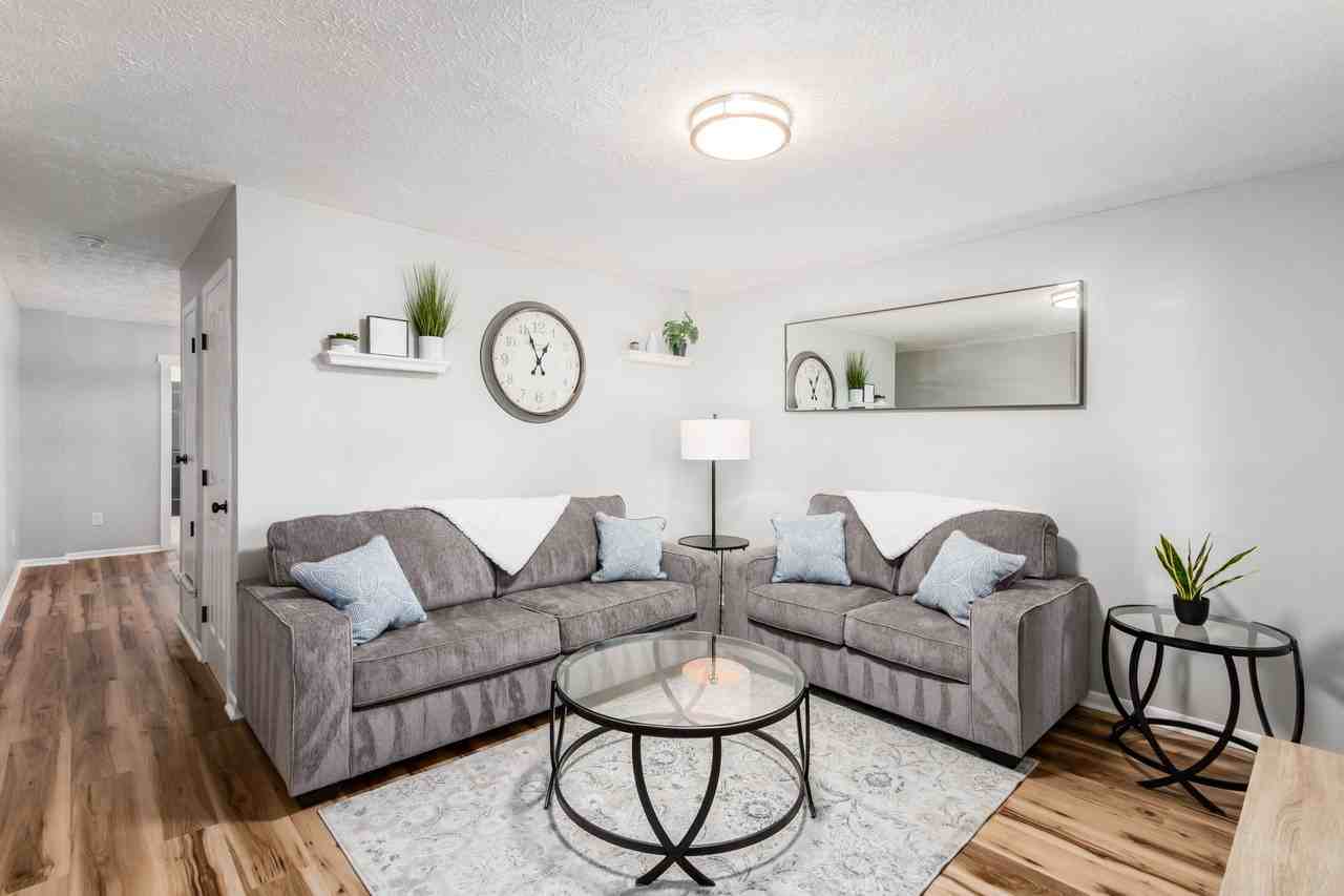 958976 S Champion Ave #970 - Photo 3 of 21