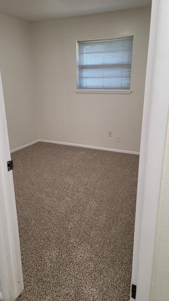 515 Gayclifee Ter #1 - Photo 6 of 39