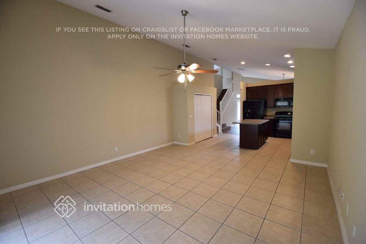 7957 Rex Hill Trl - Photo 3 of 9