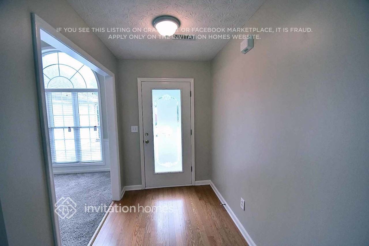 375 Victoria Station Blvd - Photo 2 of 18