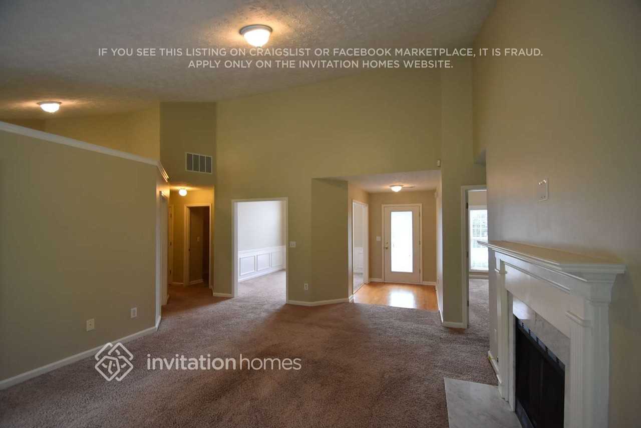 375 Victoria Station Blvd - Photo 3 of 18