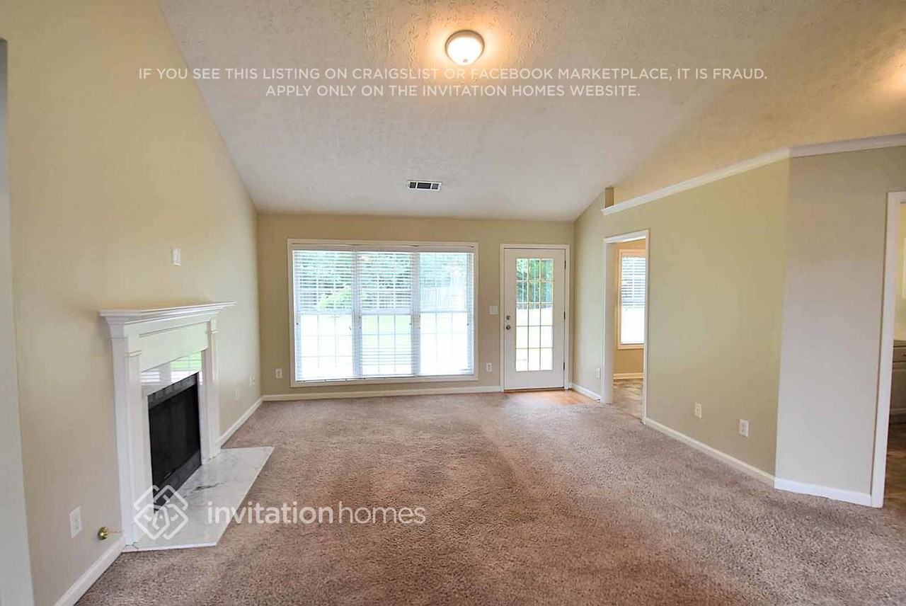 375 Victoria Station Blvd - Photo 4 of 18