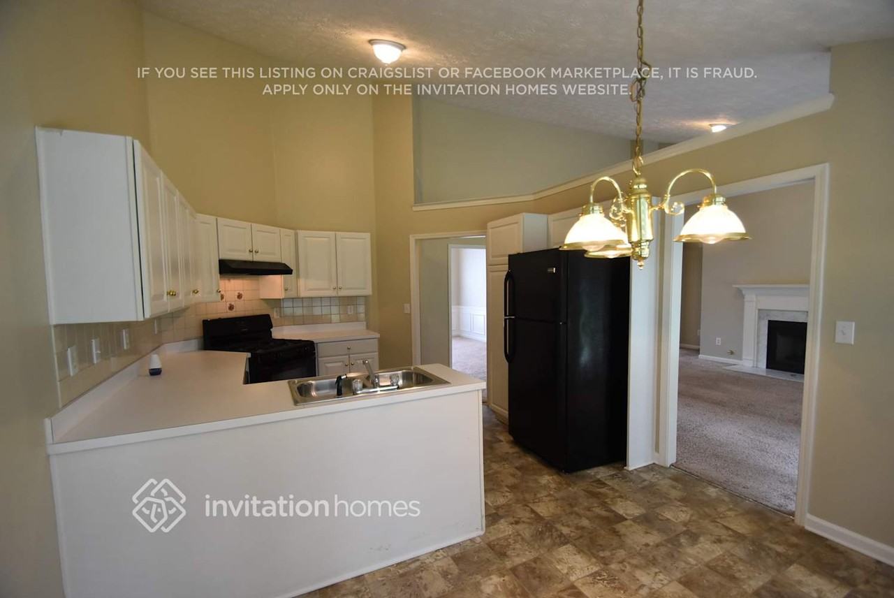 375 Victoria Station Blvd - Photo 5 of 18