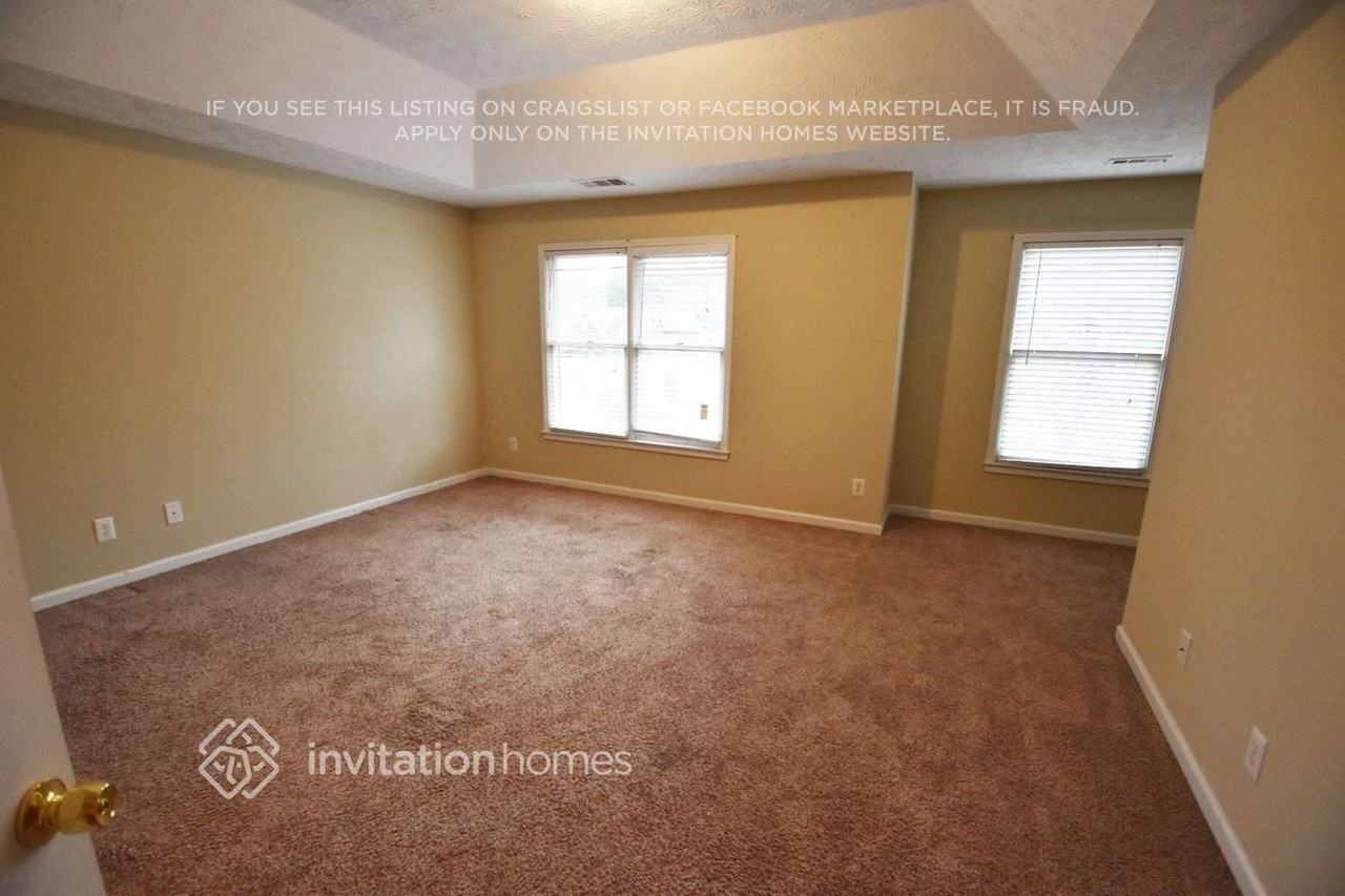 208 Ivy Creek Dr - Photo 5 of 8