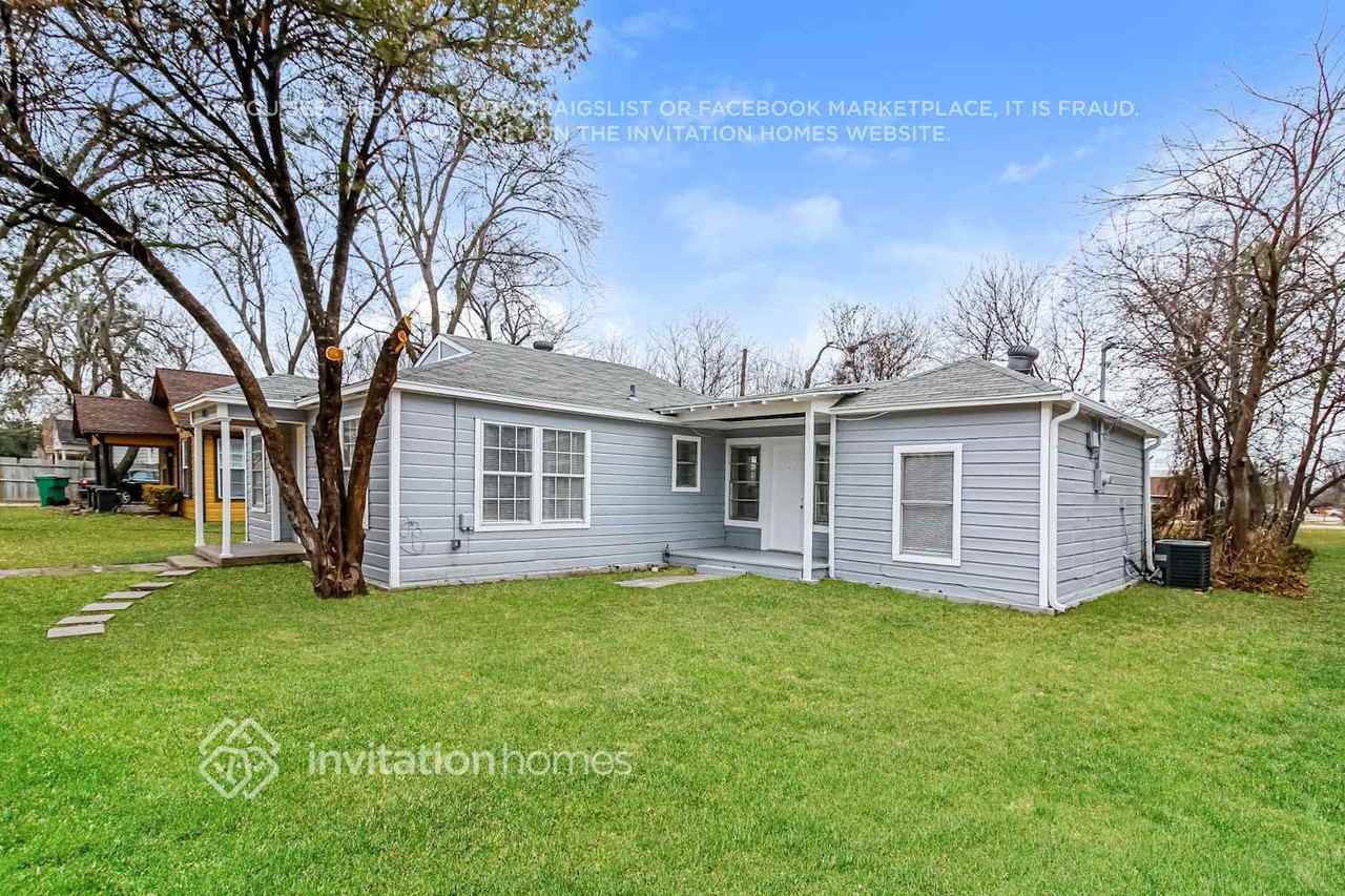 401 Marshall St - Photo 2 of 16