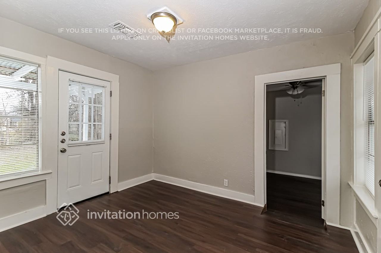 401 Marshall St - Photo 7 of 15