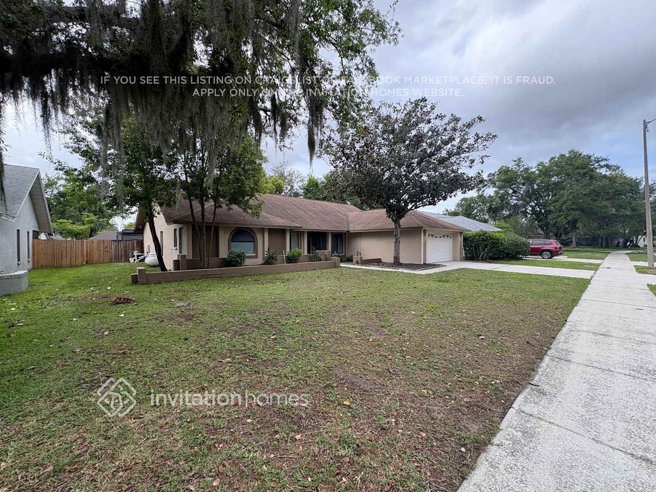 3223 Pine Club Dr - Photo 2 of 17