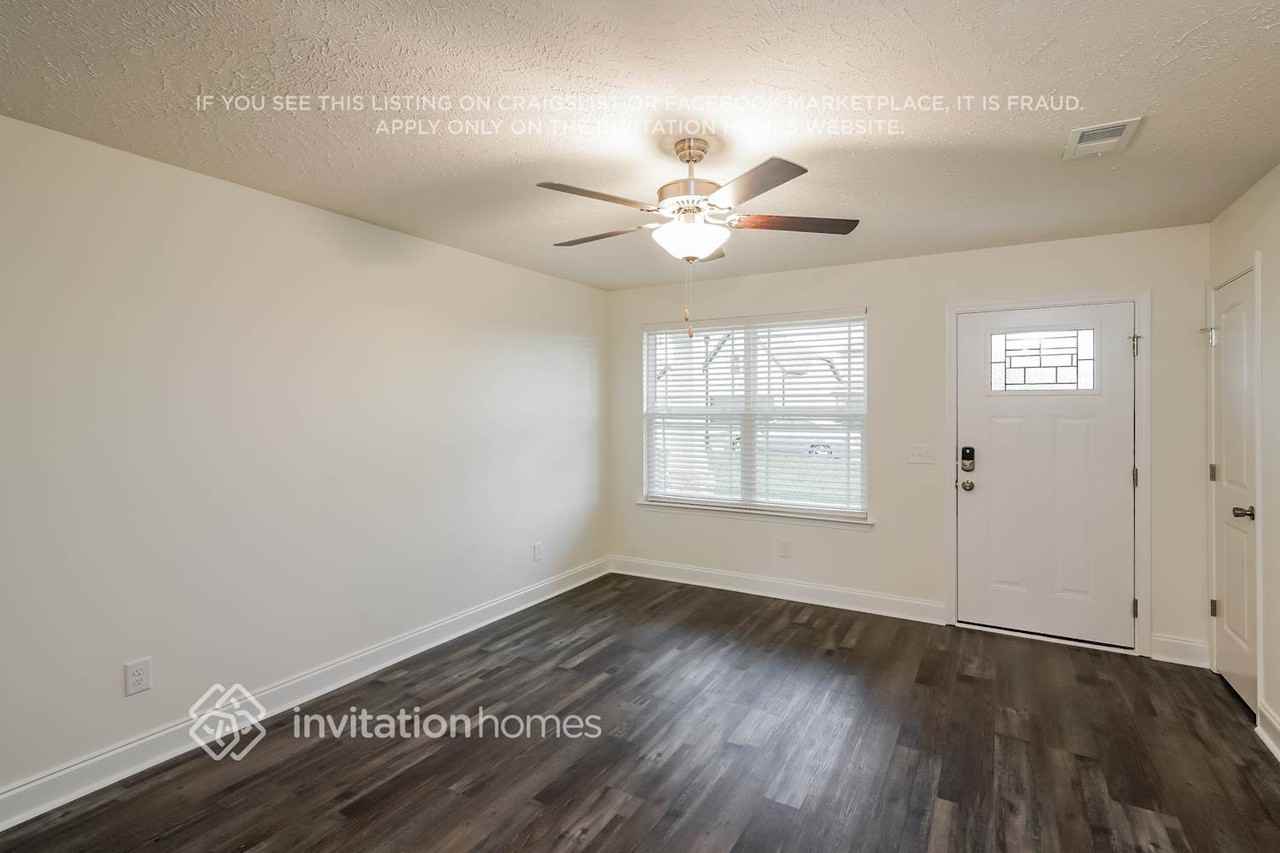 319 Green Hills Dr - Photo 2 of 16