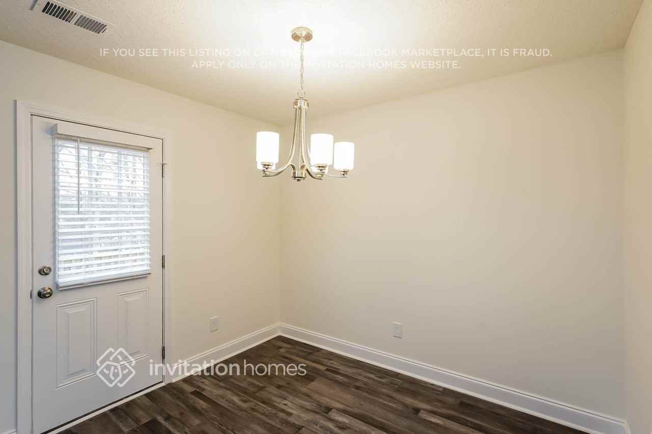 319 Green Hills Dr - Photo 4 of 16