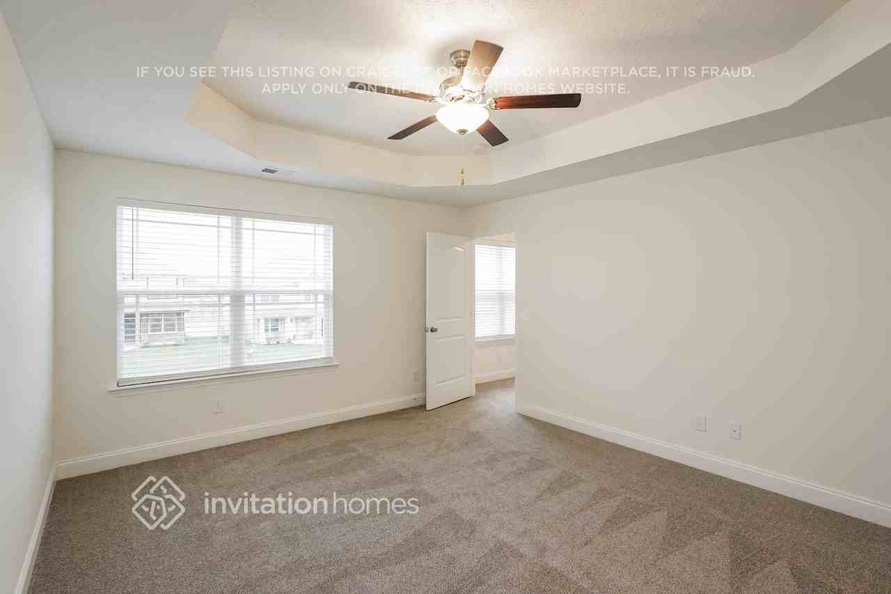 319 Green Hills Dr - Photo 7 of 16