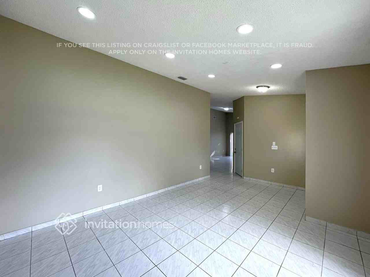 14272 Sw 52nd St - Photo 4 of 20