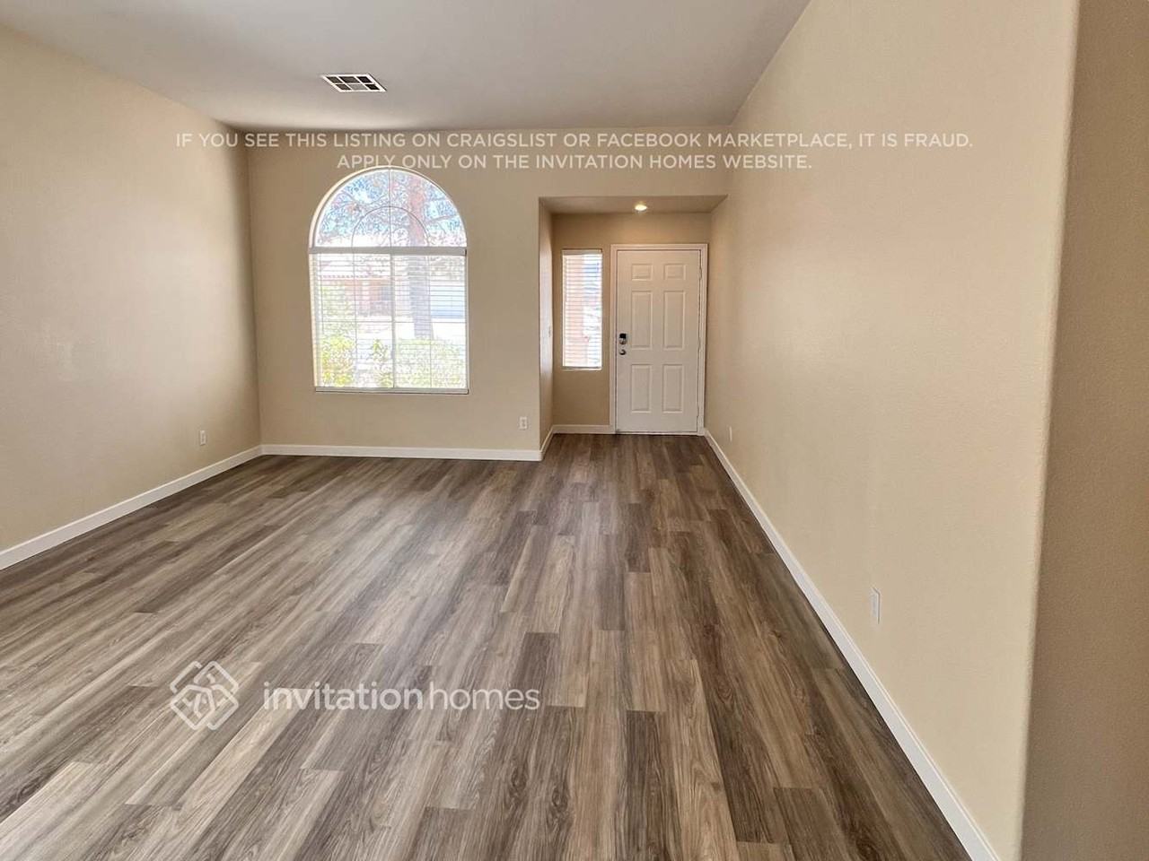 2204 Maple Shade St - Photo 3 of 17