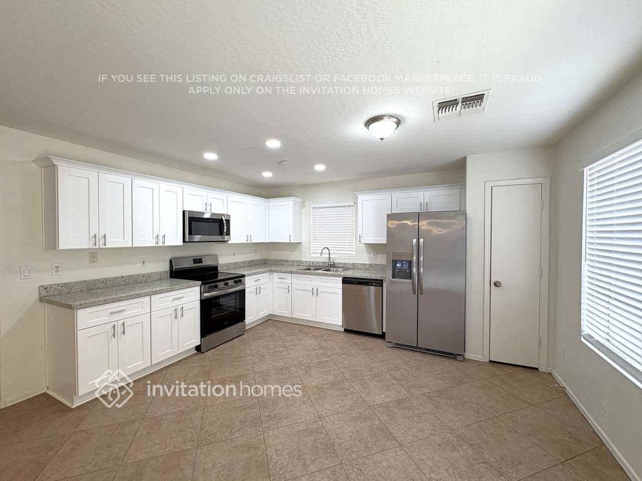 6805 N 130th Ave - Photo 6 of 18