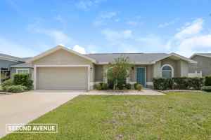 featured image of 2041 Horsecreek Ln