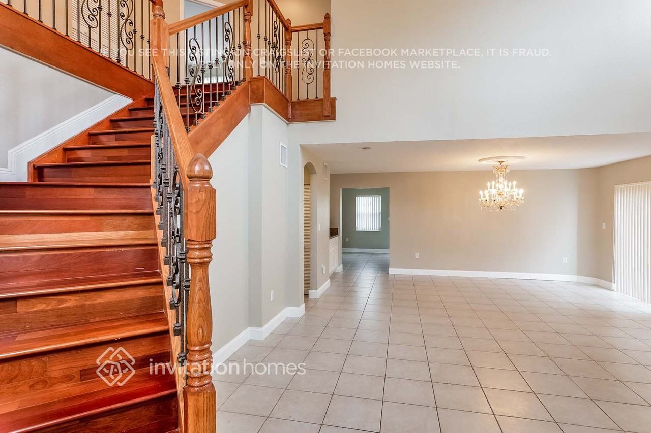 9229 Sw 157th Ct - Photo 2 of 17