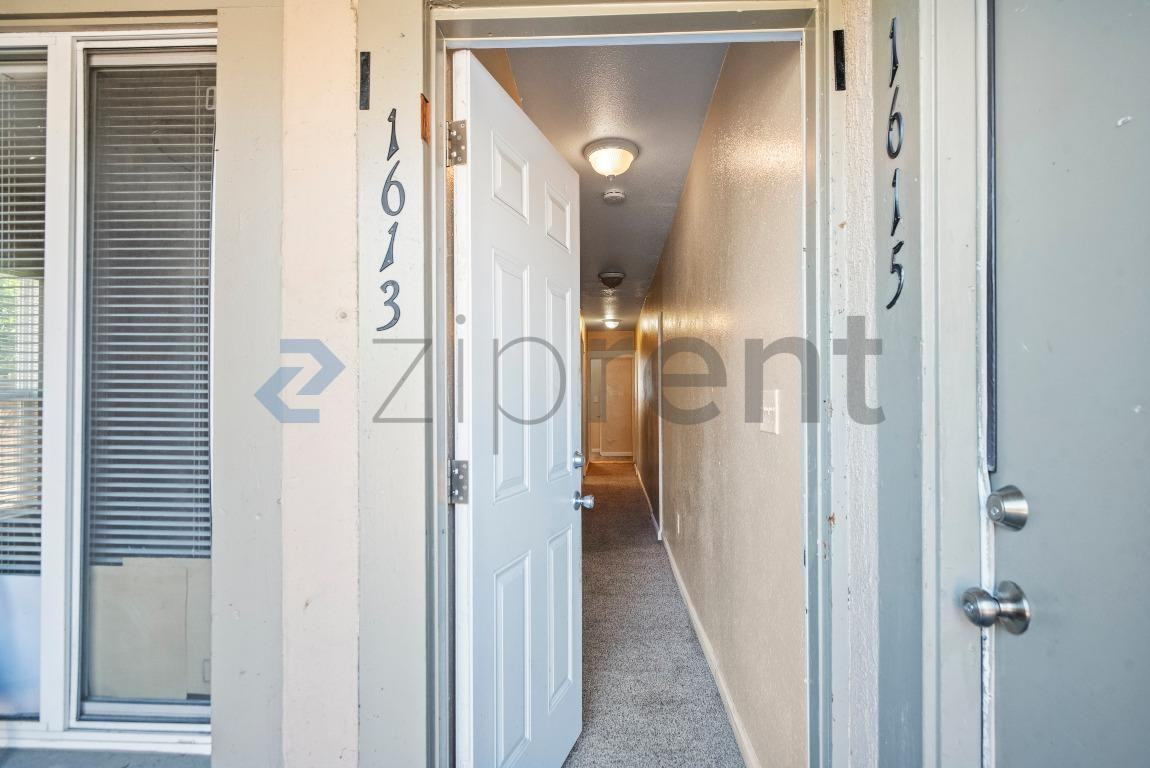 1613 Pomona St - Photo 5 of 18