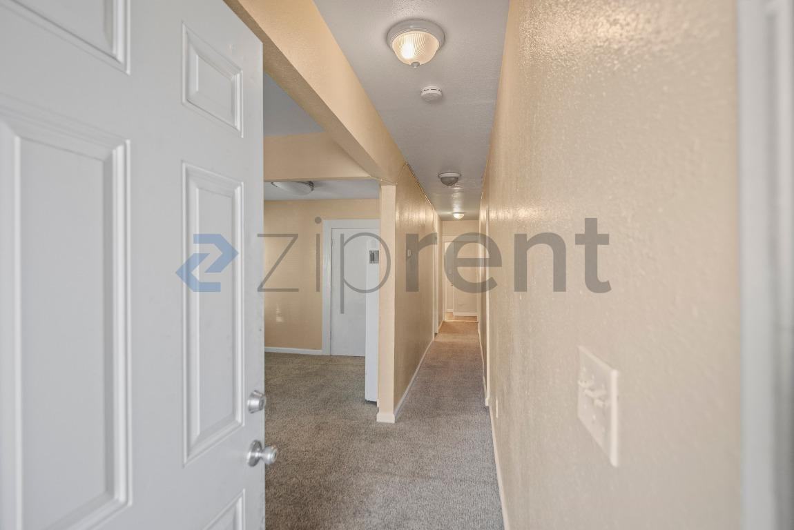 1613 Pomona St - Photo 6 of 18