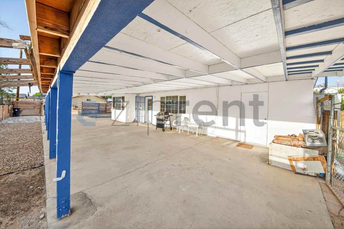 12077 Sand Ave - Photo 4 of 19