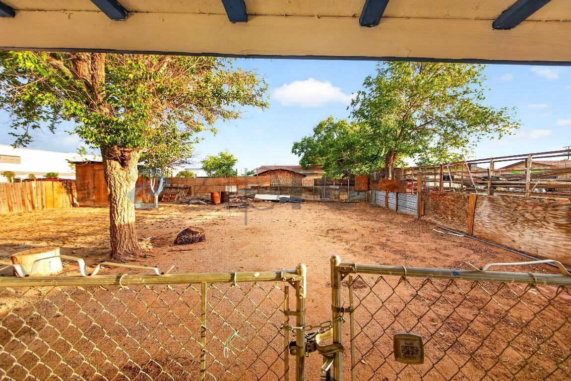 12077 Sand Ave - Photo 5 of 19