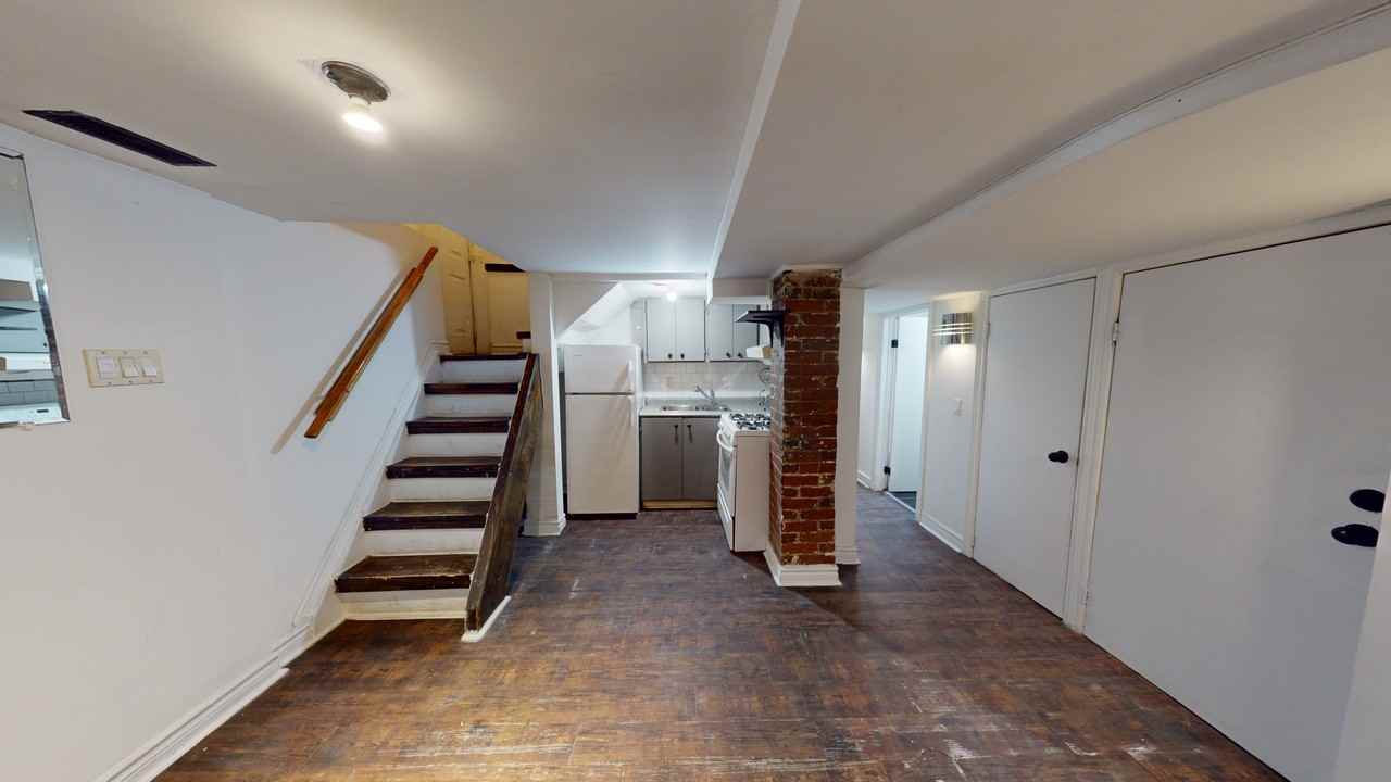 DOVERCOURT RD & DUPONT ST - Photo 7 of 19