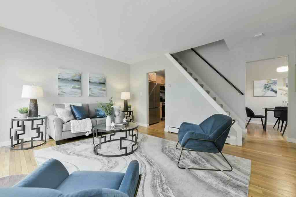 30 Lowell St - Photo 3 of 12